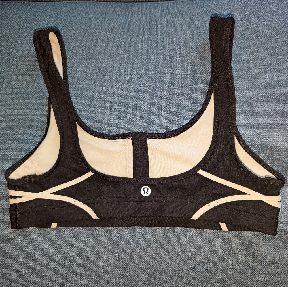 Lululemon Sweat 2 Swim Fast Sports Bra Bikini Black White Graphic Zip Front Sz 8 - Picture 2 of 2